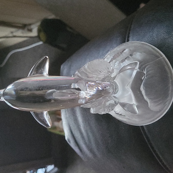 Frosted glass dolphine - Picture 2 of 3